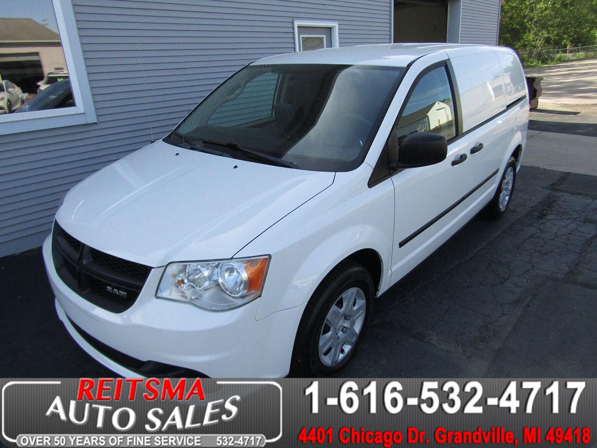 ram ram cargo van 2013 2C4JRGAG2DR672071 image ram ram cargo van 2013 2C4JRGAG2DR672071 image